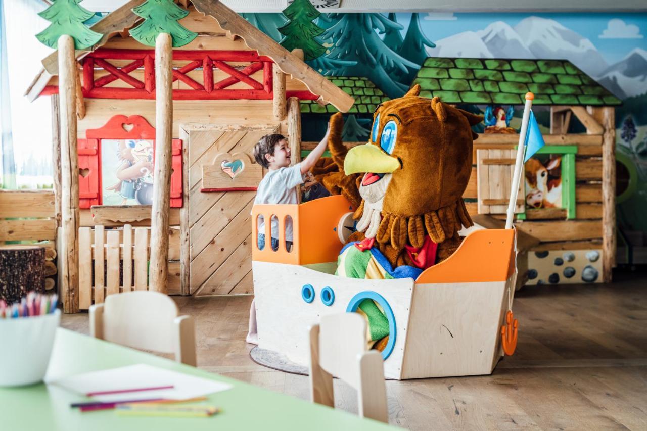 Falkensteiner Family Hotel Sonnenalpe سونينالب ناسفيلد المظهر الخارجي الصورة