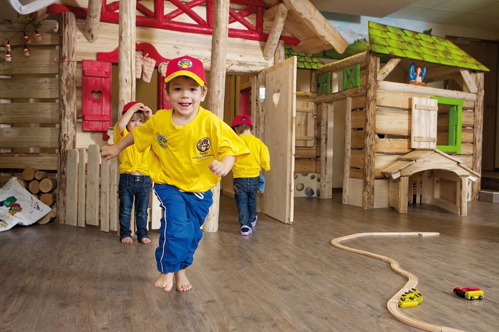 Falkensteiner Family Hotel Sonnenalpe سونينالب ناسفيلد المرافق الصورة