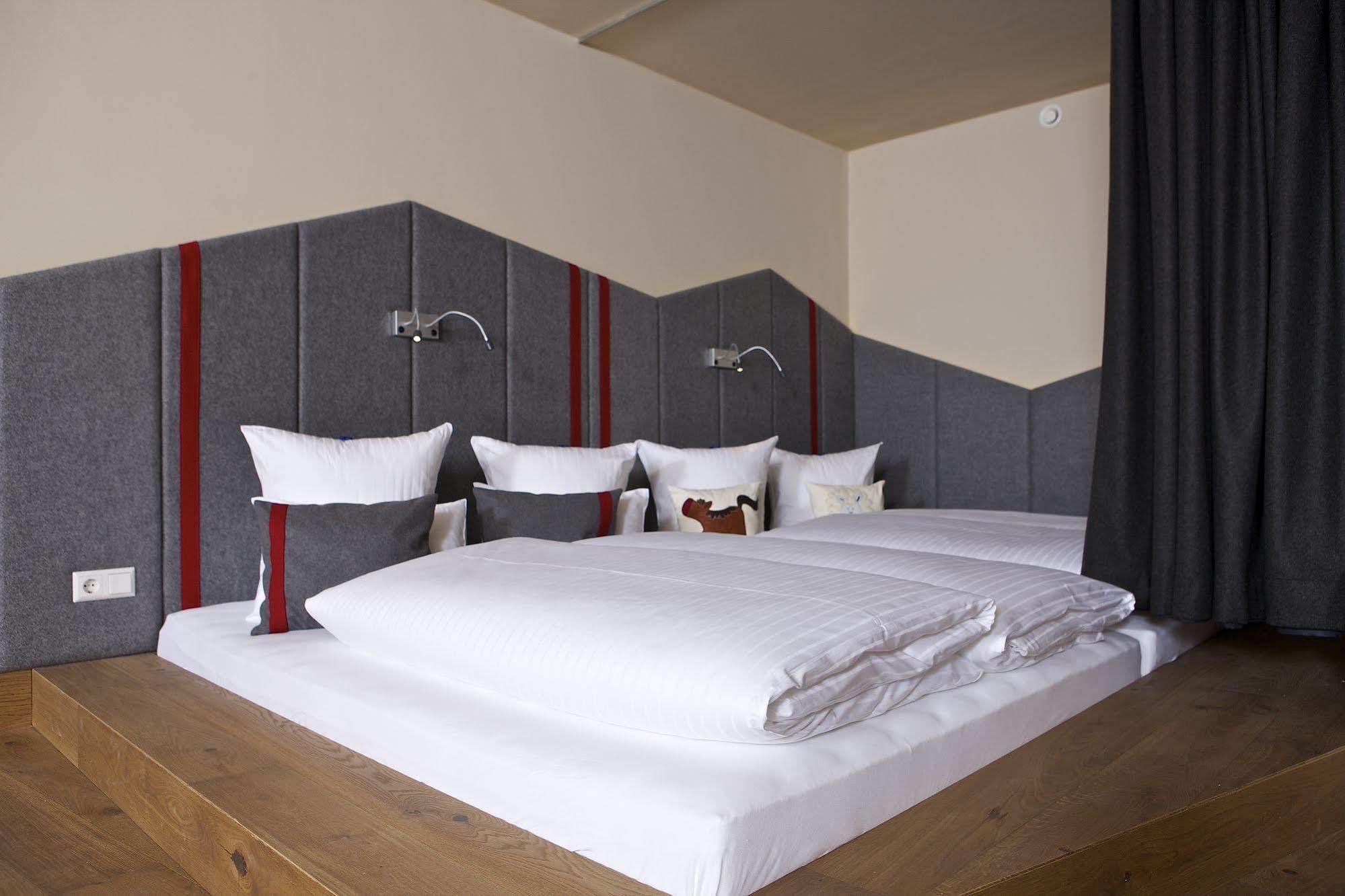 Falkensteiner Family Hotel Sonnenalpe سونينالب ناسفيلد المظهر الخارجي الصورة